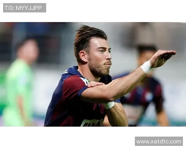 模仿球星经典动作训练技巧提升足球水平的全方位指南